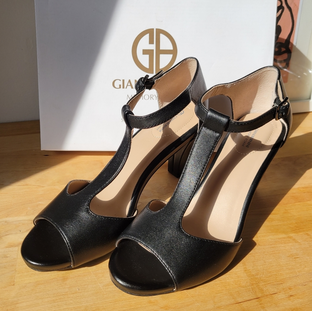 Giani Bernini Memory Foam Claraa Dress Sandals 7.5 / Heels